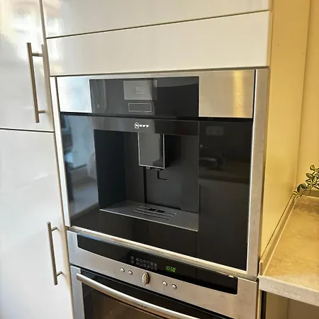 Appartamento Old Oak Easystay